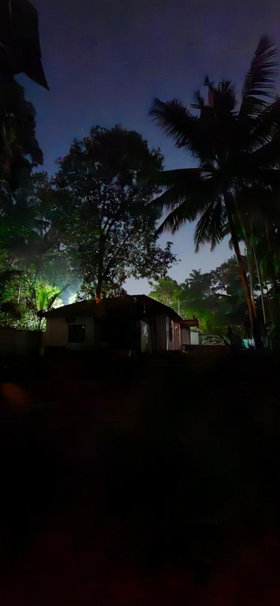 Islandstay-A Riverside Property Kollam Esterno foto